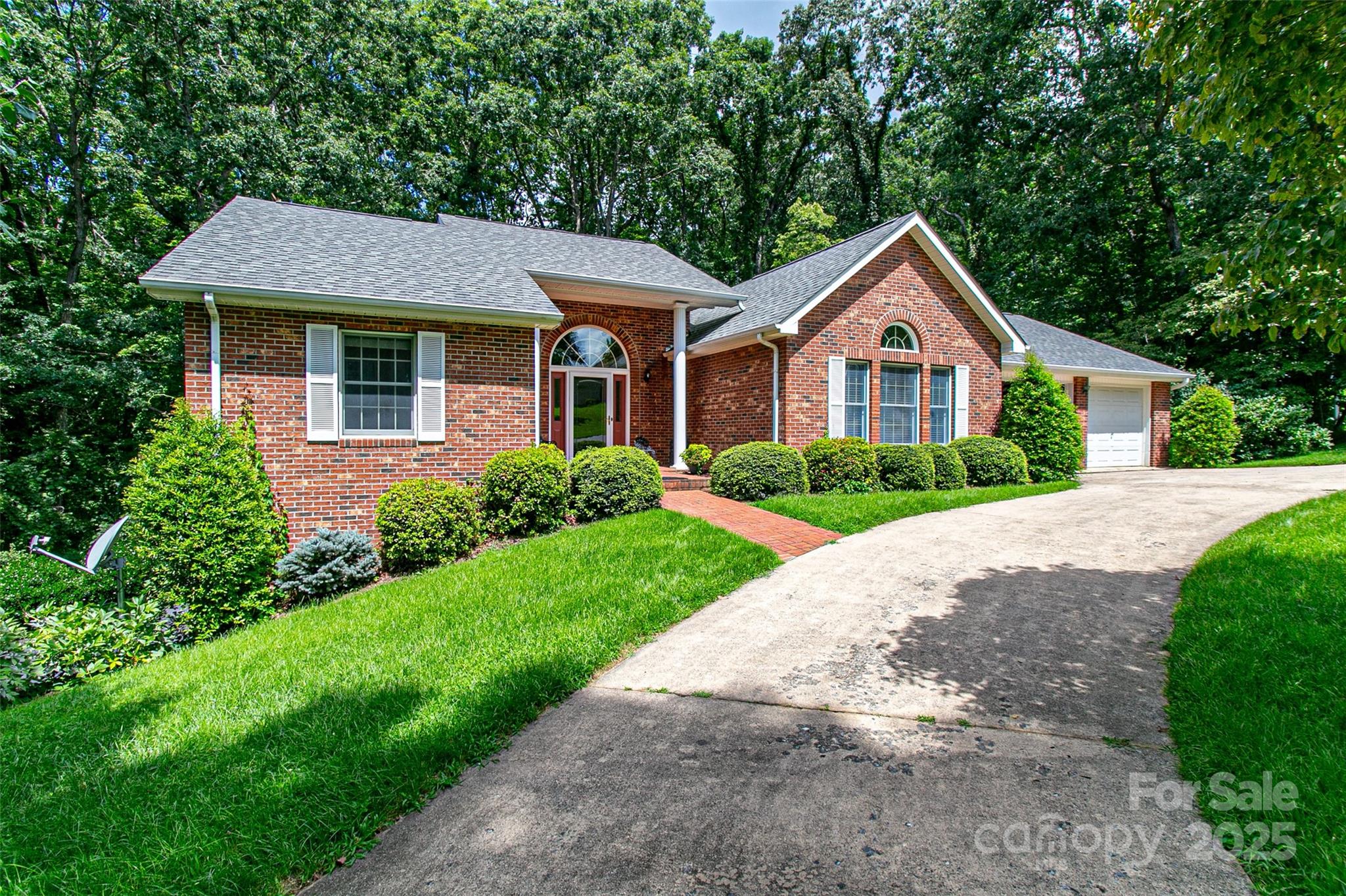 185 Oak Ridge Drive Clyde, NC 28721 - Photo 1 of 33