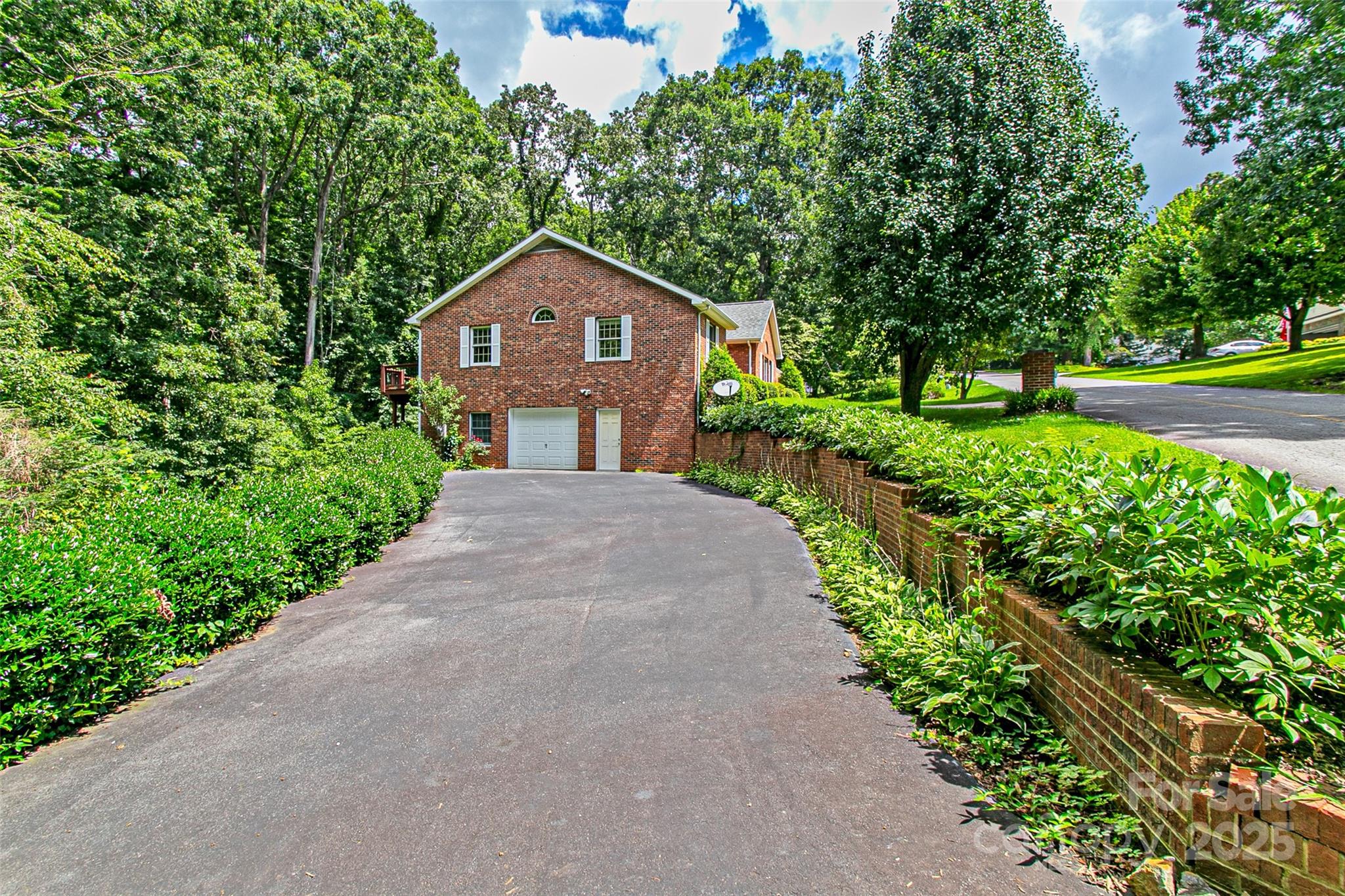 185 Oak Ridge Drive Clyde, NC 28721 - Photo 31 of 33