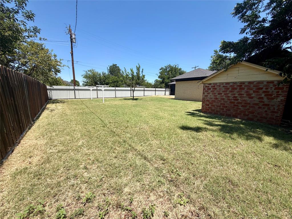 908 Cain Street Quanah, TX 79252 - Photo 14 of 15