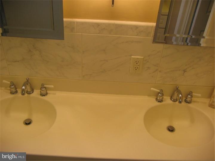 2425 Springview Road East Norriton, PA 19401 - Photo 12 of 21 Bathroom