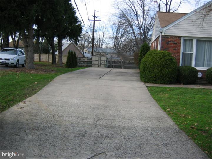 2425 Springview Road East Norriton, PA 19401 - Photo 21 of 21 Driveway