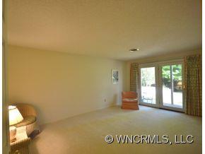 77 Chestnut Street, Unit 201 Tryon, NC 28782 - Photo 19 of 24 Gallery Image 19
