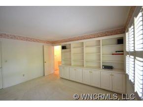 77 Chestnut Street, Unit 201 Tryon, NC 28782 - Photo 10 of 24 Gallery Image 10