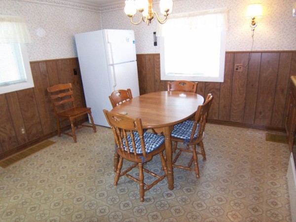 31 Victory Road Lynn, MA 01902 - Photo 9 of 28 Gallery Image 9