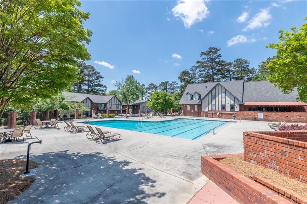 6851 Roswell Road, Unit Q15 Sandy Springs, GA 30328 - Photo 28 of 39 Gallery Image 28