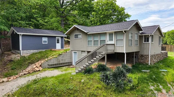 $300,000 | 140 Carefree Point Drive, Sunrise Beach, MO 65079