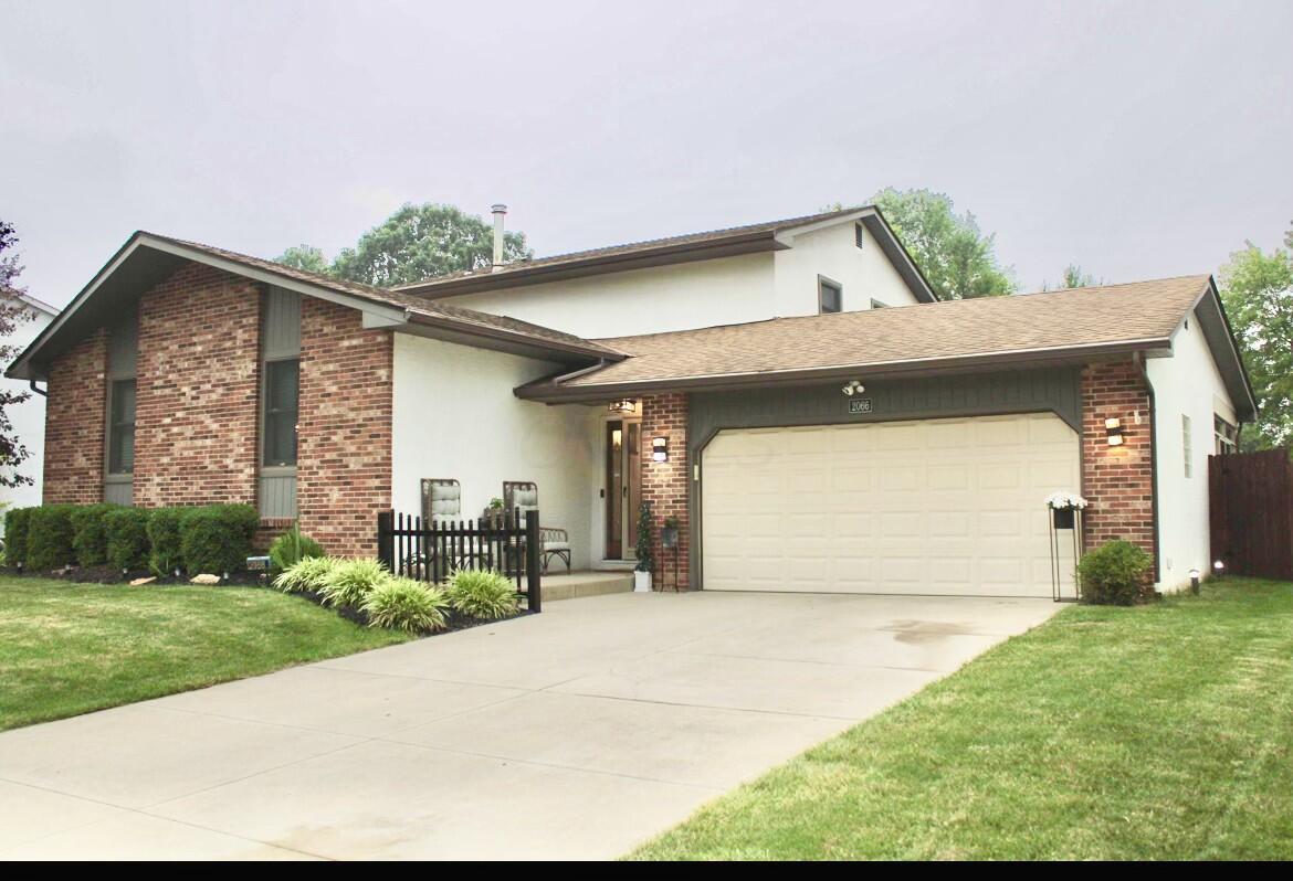 2066 Nobleshire Road Columbus, OH 43229 - Photo 1 of 40 IMG_0548