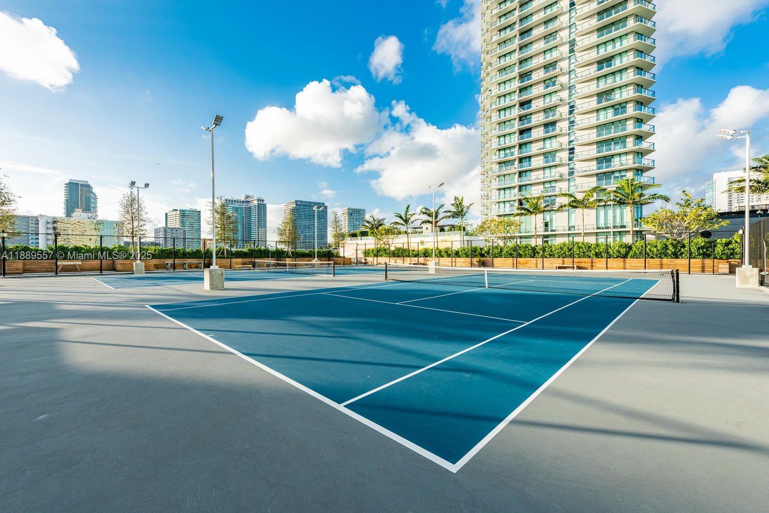 650 Northeast 32nd Street, Unit 1508 Miami, FL 33137 - Photo 27 of 37 a view of a tennis court