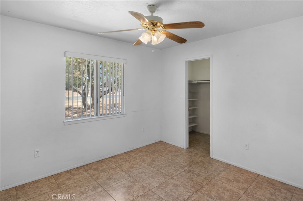 15155 Apache Road Apple Valley, CA 92307 - Photo 14 of 32