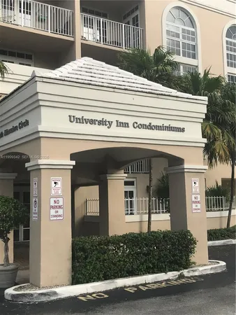 $2,275 | 1280 South Alhambra Circle, Unit 1111B, Coral Gables, FL 33146