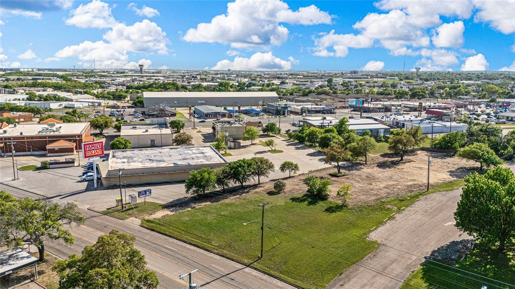 720 North New Road Waco, TX 76710 - Photo 24 of 39 a view of a city
