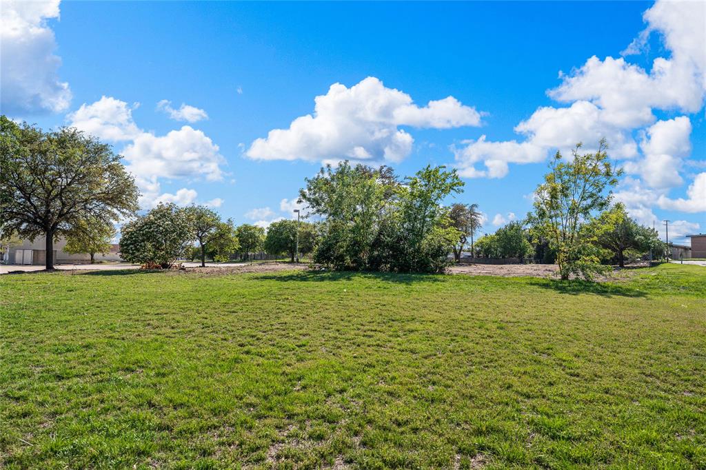 720 North New Road Waco, TX 76710 - Photo 35 of 39 a view of a big yard