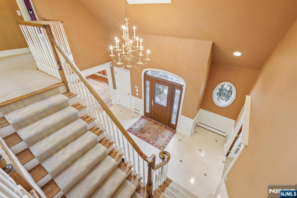 84 Walsh Drive Mahwah, NJ 07430 - Photo 6 of 50