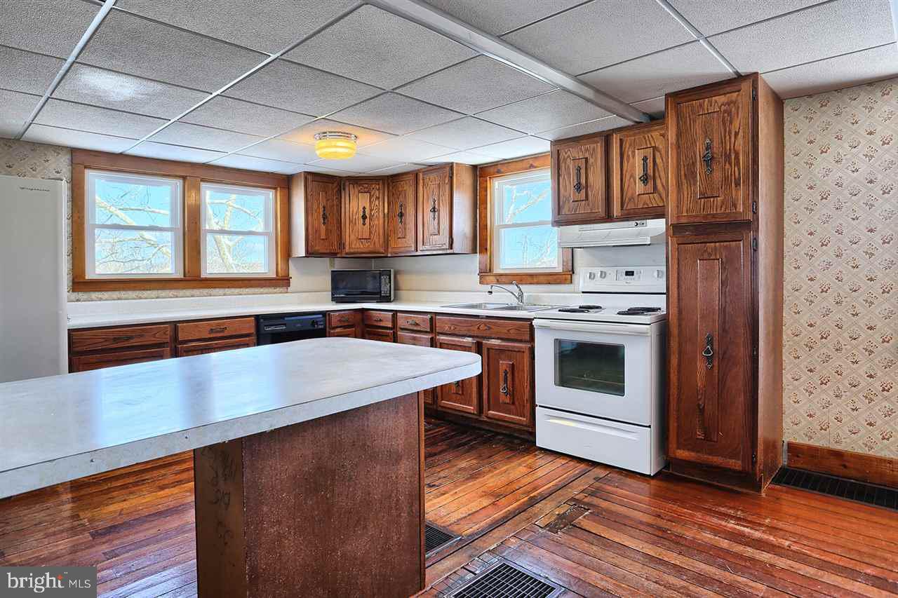 4465 Spring Road Shermans Dale, PA 17090 - Photo 4 of 25 Gallery Image 4