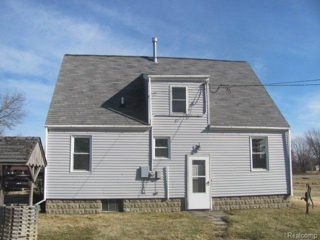 8940 State Road Millington, MI 48746 - Photo 12 of 12 back.jpg