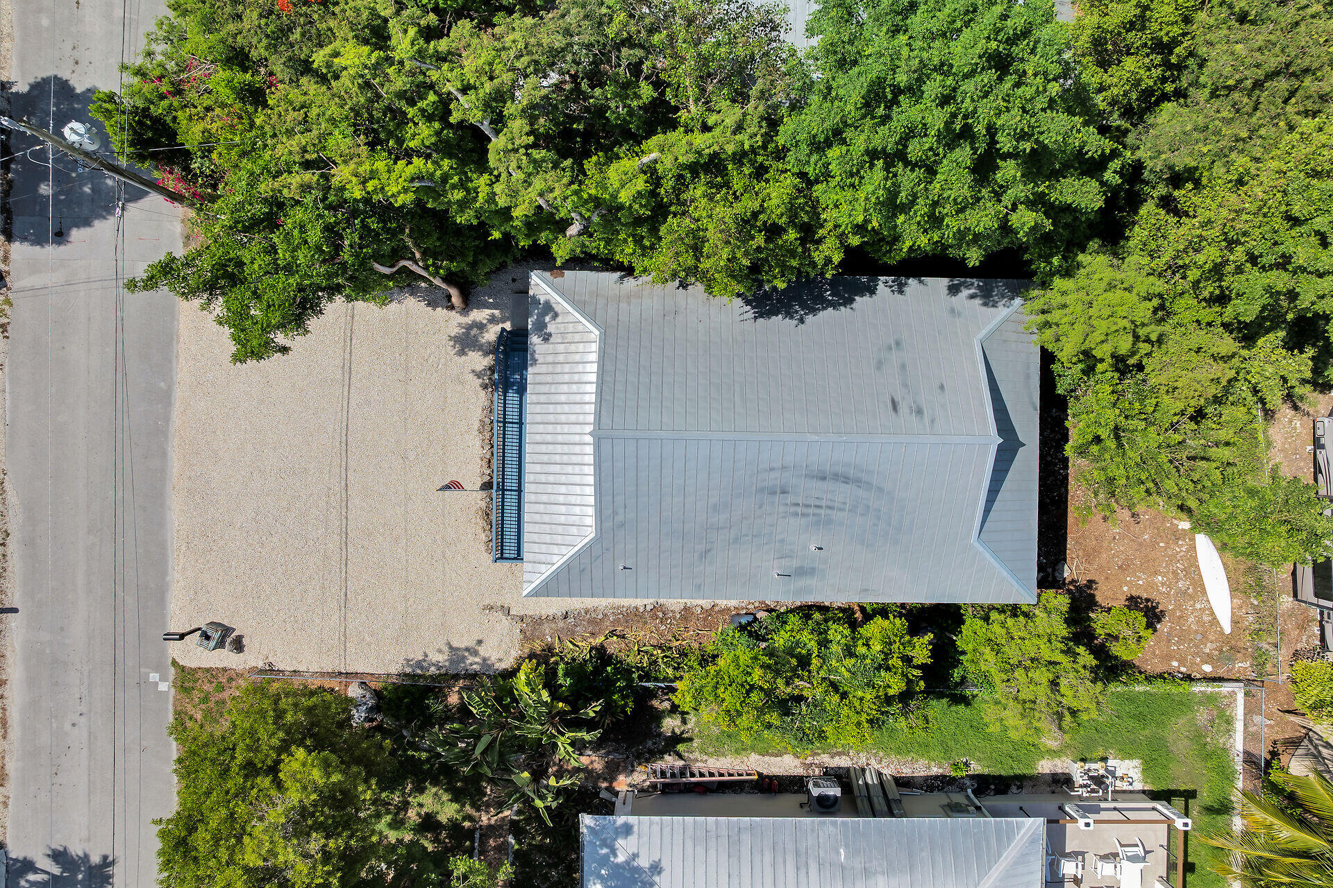 894 La Paloma Road Key Largo, FL 33037 - Photo 29 of 37 an aerial view of a house