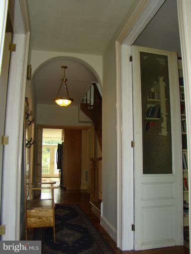 106 Central Avenue Ridgely, MD 21660 - Photo 2 of 30 Entrance Foyer