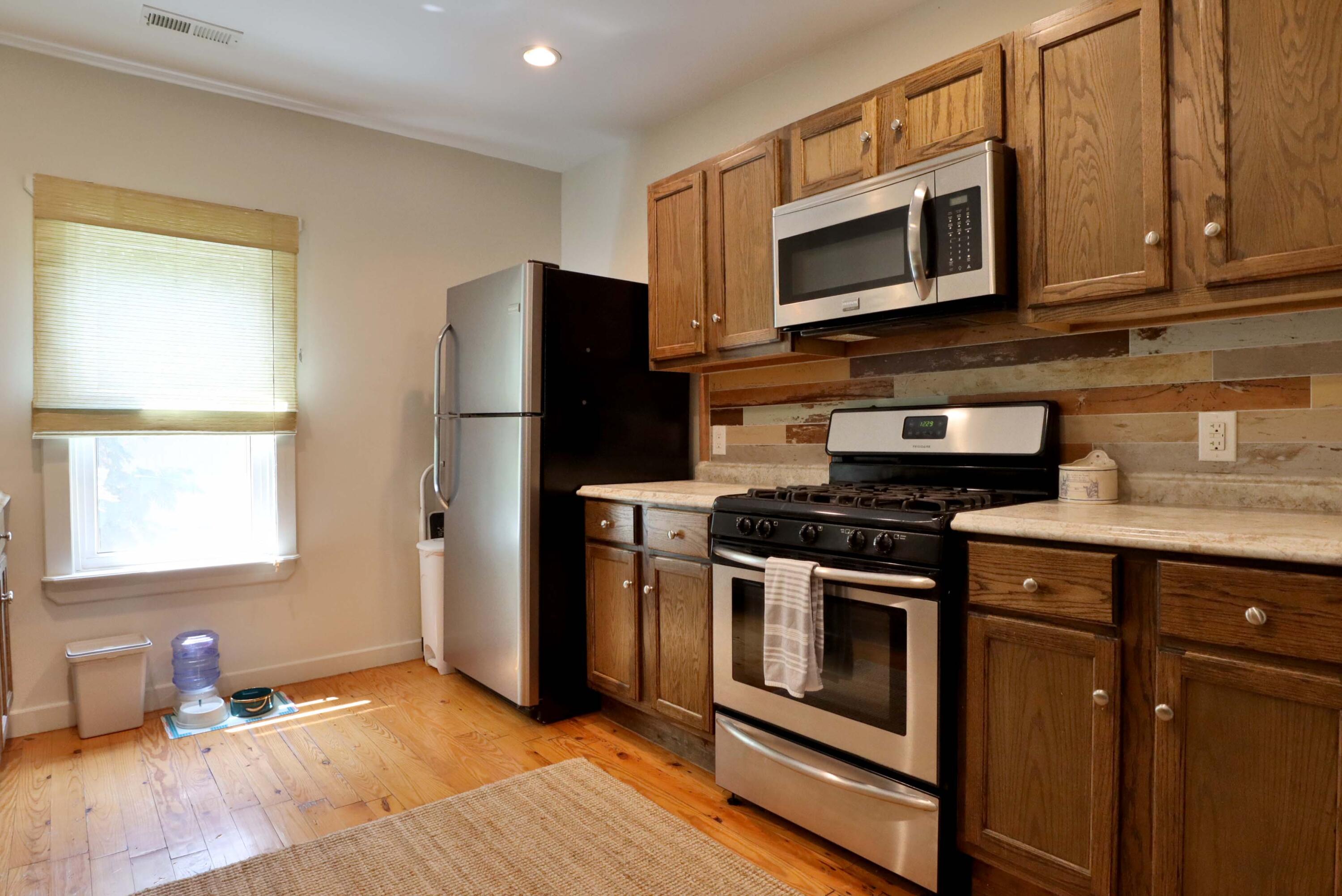 648 South Peach Tree Avenue Springfield, MO 65802 - Photo 9 of 53 PeachTree-2976
