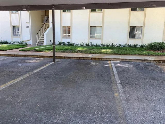 $1,890 | 112 Palmetto Court, Unit 112, Oldsmar, FL 34677