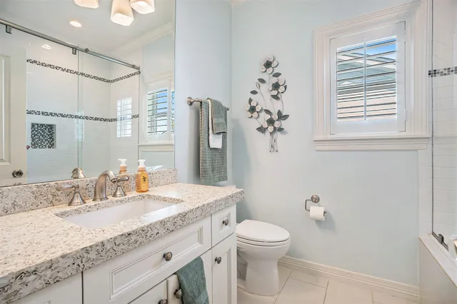 $675,000 | 1171 Sailfish Street, Bayou Vista, TX 77563