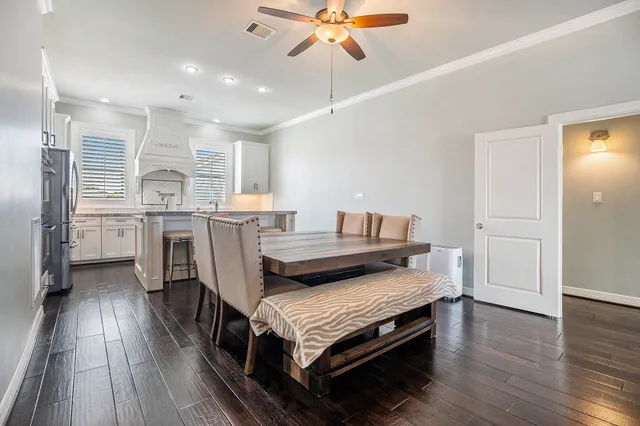 $675,000 | 1171 Sailfish Street, Bayou Vista, TX 77563