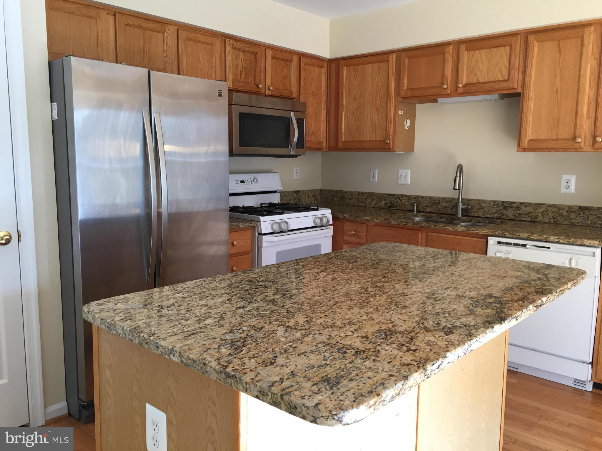 10421 Heathside Way Potomac, MD 20854 - Photo 9 of 22 Kitchen