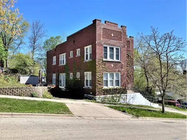$348,500 | 419 Campbell Street, Joliet, IL 60435