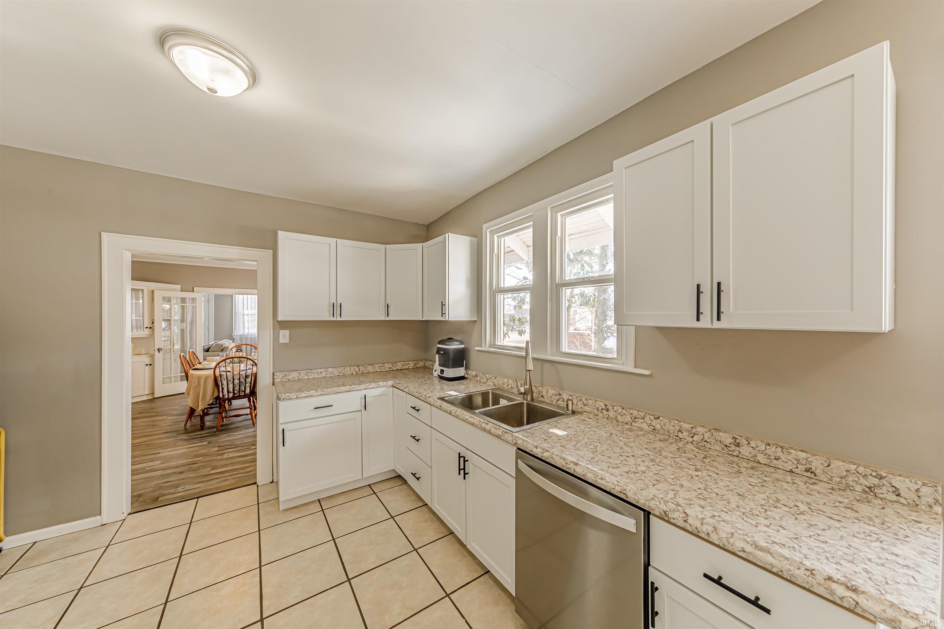 2572 Stringtown Road Evansville, IN 47711 - Photo 16 of 33 Gallery Image 16