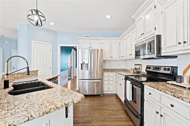 $535,000 | 14708 Walmer Street, Overland Park, KS 66223