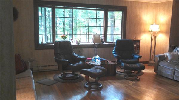 2 Exeter Way Andover, MA 01810 - Photo 4 of 8 Gallery Image 4