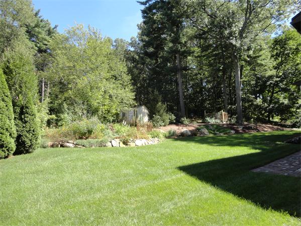 2 Exeter Way Andover, MA 01810 - Photo 7 of 8 Gallery Image 7