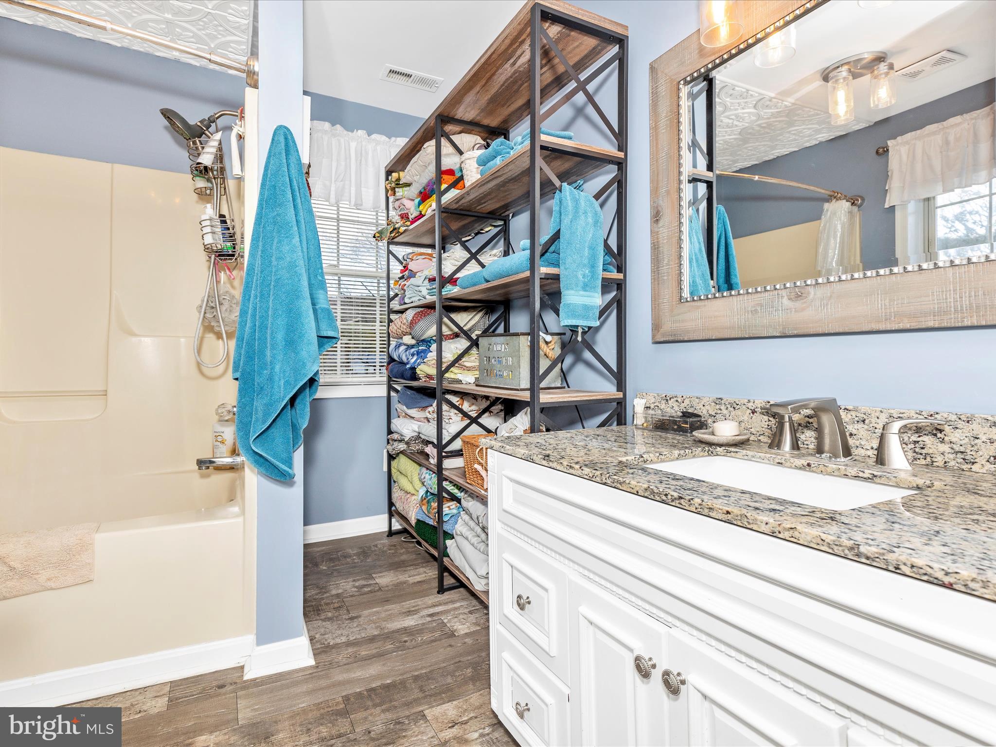 17128 Bentzel Road Sabillasville, MD 21780 - Photo 27 of 51 Bathroom