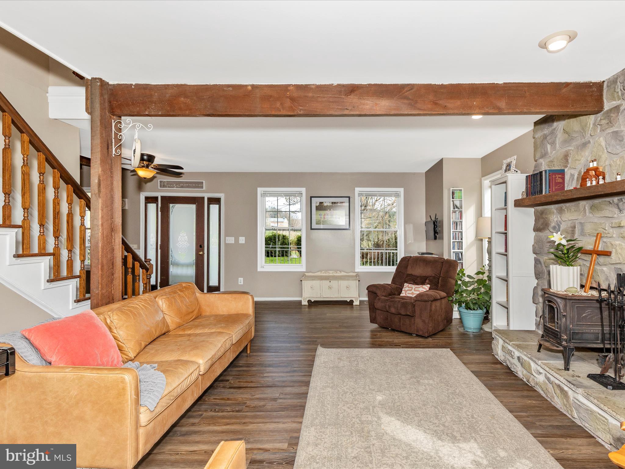 17128 Bentzel Road Sabillasville, MD 21780 - Photo 10 of 51 Family Room