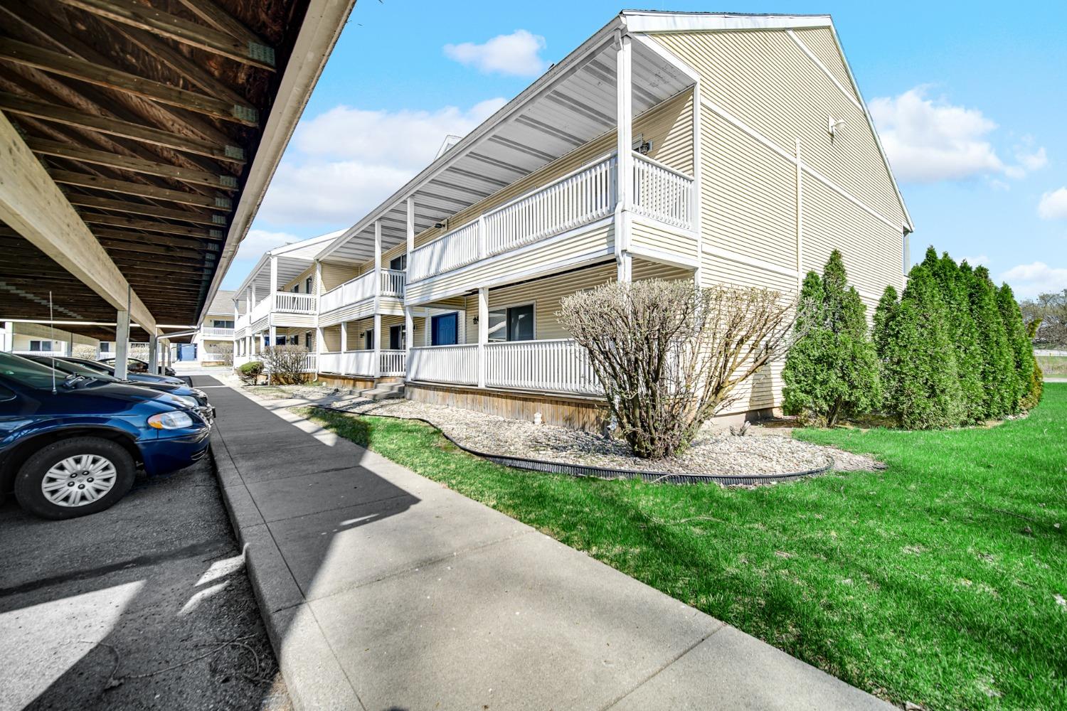 A Bulla Road, Unit 2 South Bend, IN 46637 - Photo 4 of 20 1500x1000