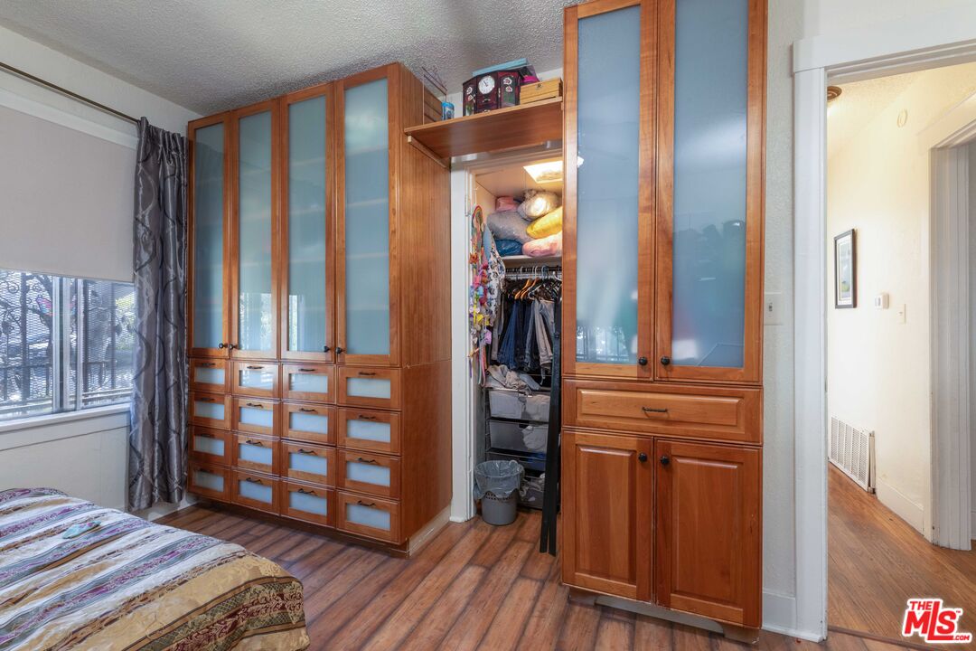 1191 Sunset Avenue Pasadena, CA 91103 - Photo 13 of 24