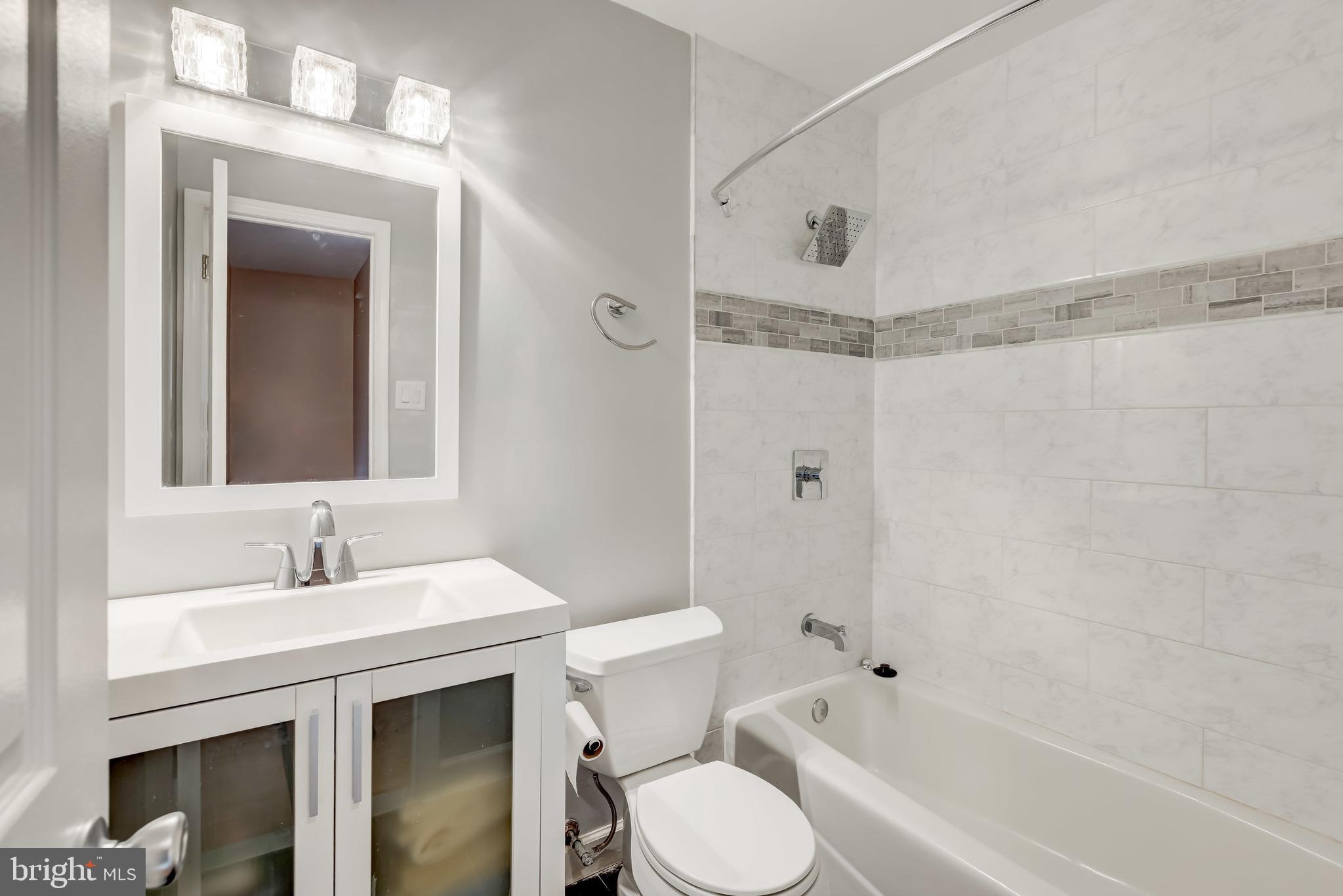 2000 Oak Lodge Road Catonsville, MD 21228 - Photo 12 of 14 Bathroom