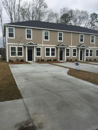 $1,875 | 209 Alston Lane, Summerville, SC 29483