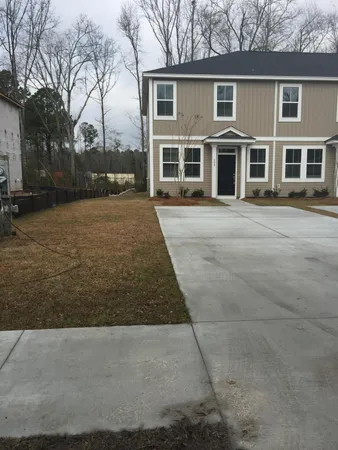 $1,875 | 209 Alston Lane, Summerville, SC 29483