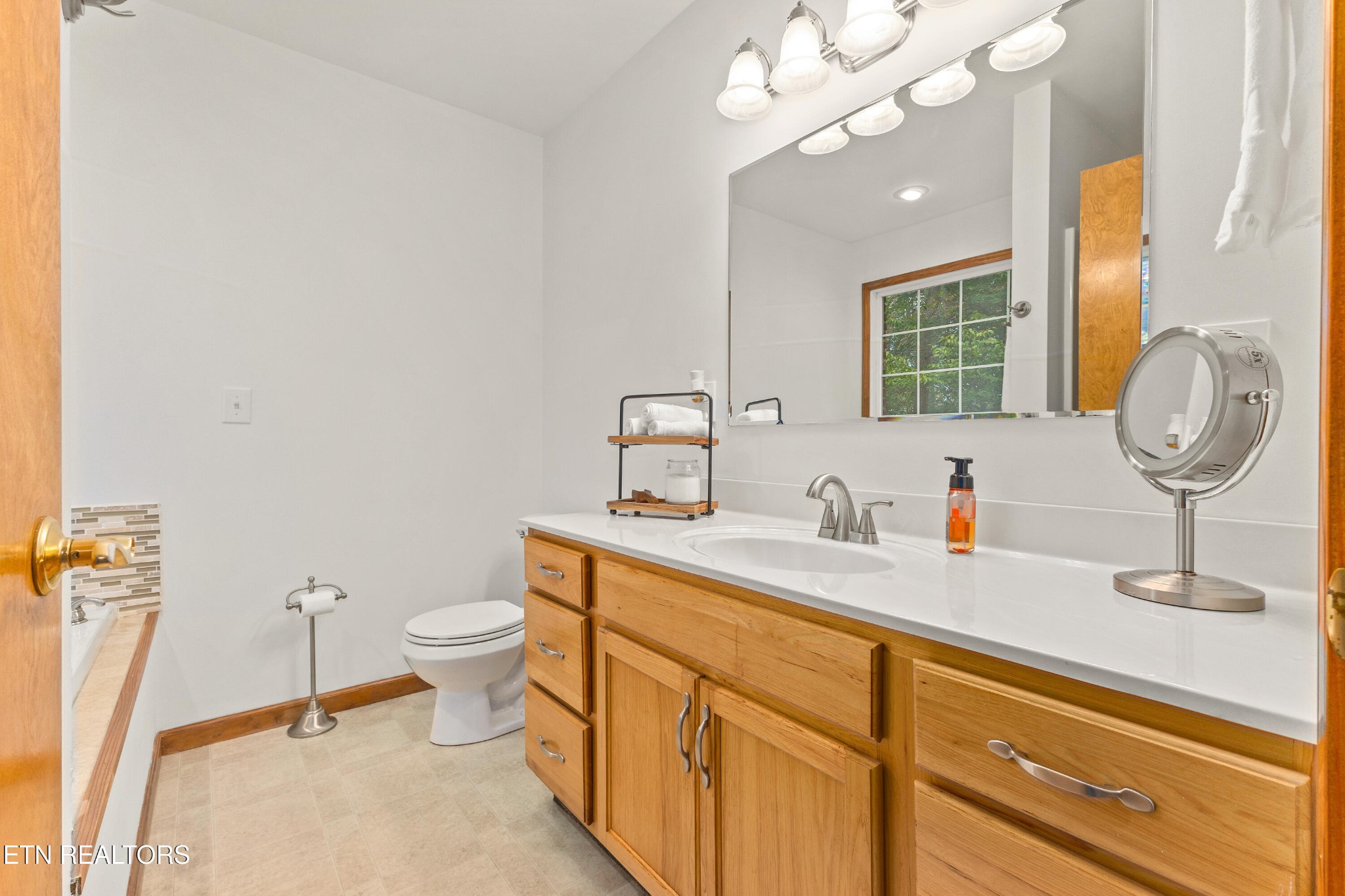 2127 David Miller Road Johnson City, TN 37604 - Photo 12 of 25 Gallery Image 12