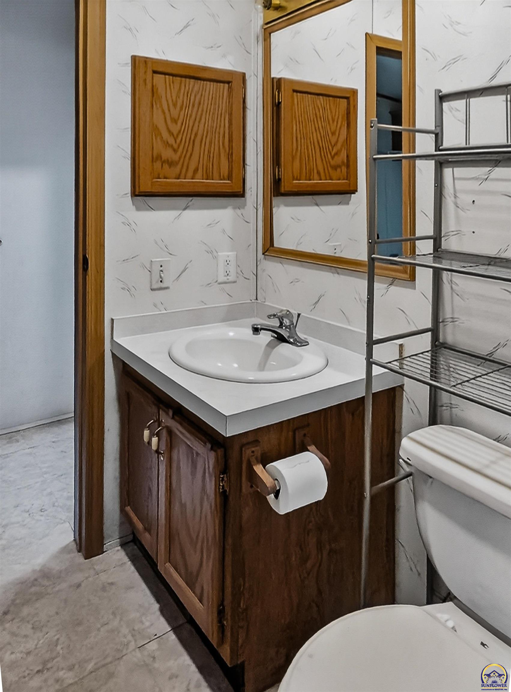 1602 Emmer Road Hartford, KS 66854 - Photo 16 of 34