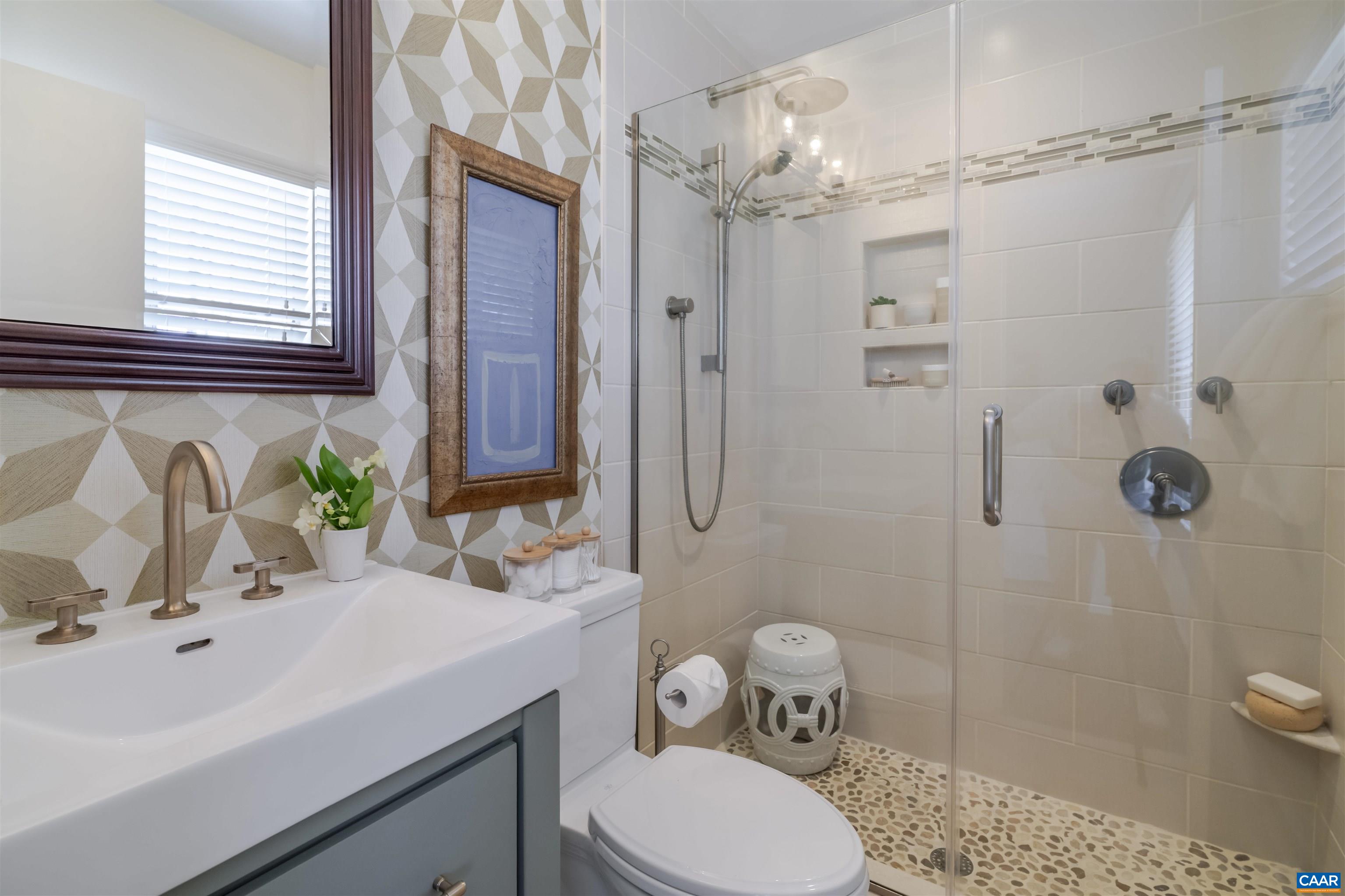 1617 Trailridge Road Charlottesville, VA 22903 - Photo 19 of 47 Primary bath