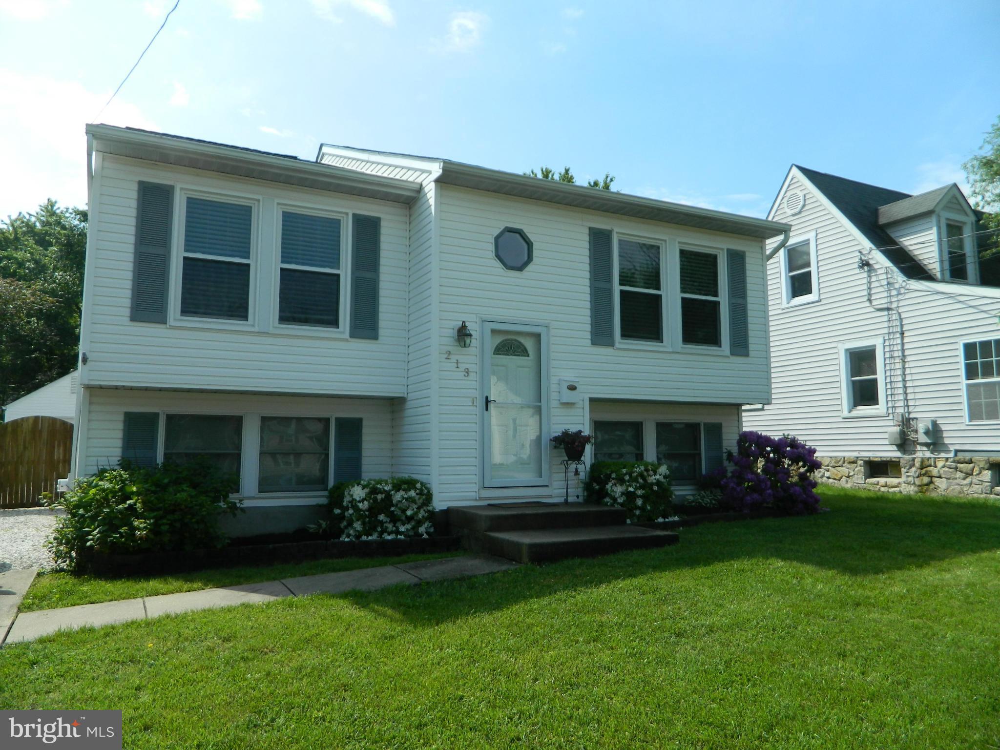 213 Lake Road Pasadena, MD 21122 - Photo 1 of 27 Exterior (Front)