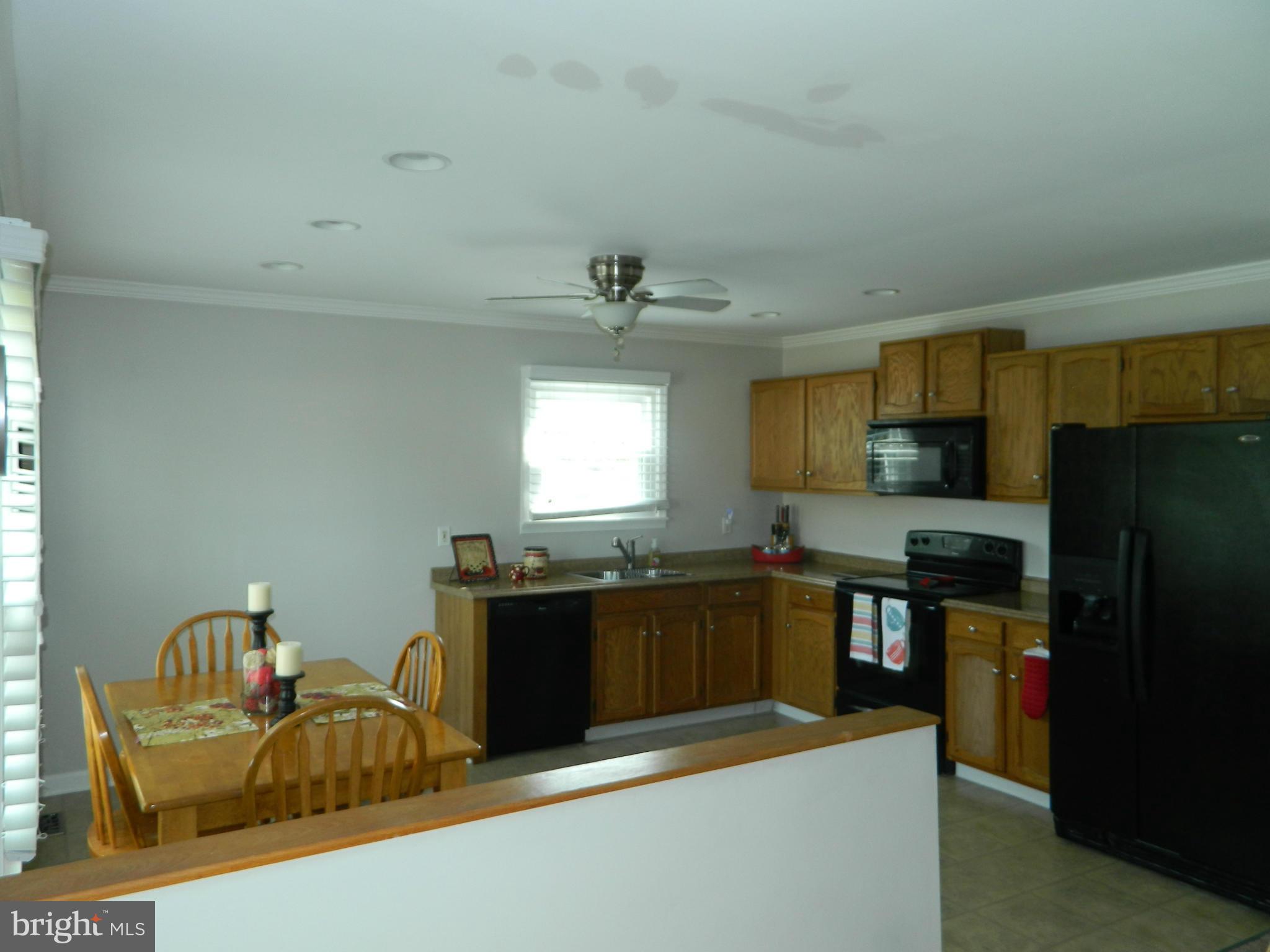 213 Lake Road Pasadena, MD 21122 - Photo 3 of 27 Kitchen