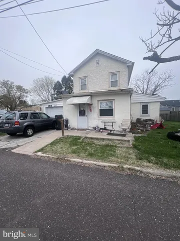 $320,000 | 21 Grant Street, Phoenixville, PA 19460