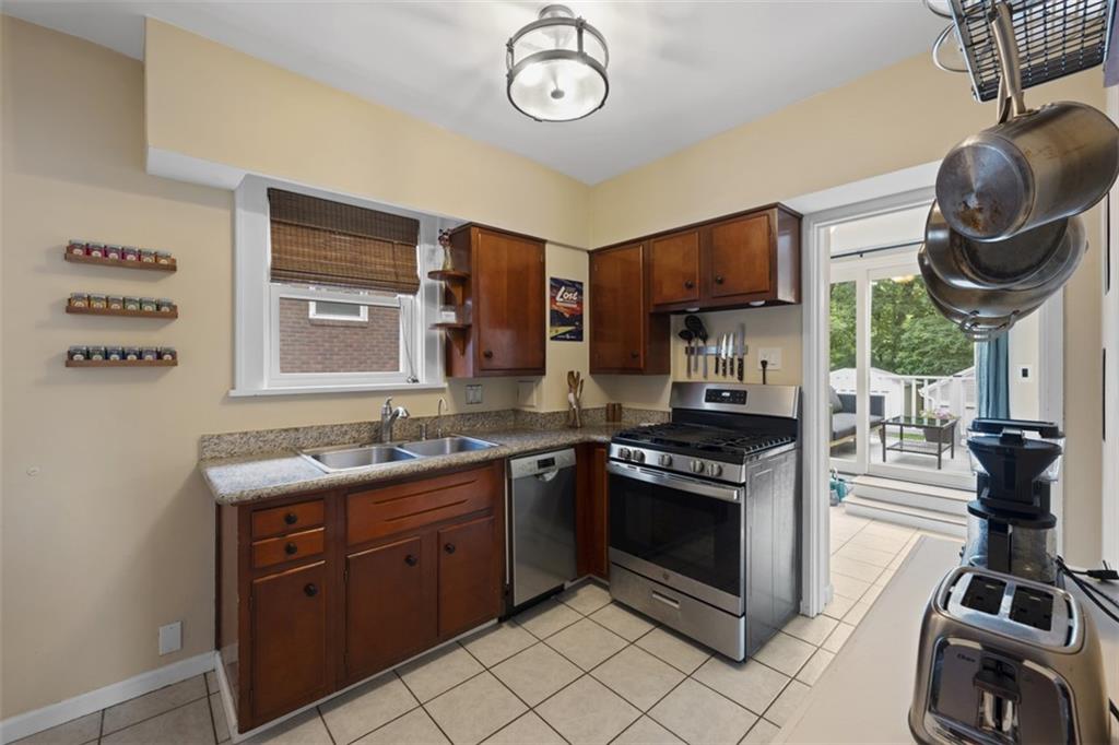 210 Ridge Avenue Ben Avon, PA 15202 - Photo 15 of 43