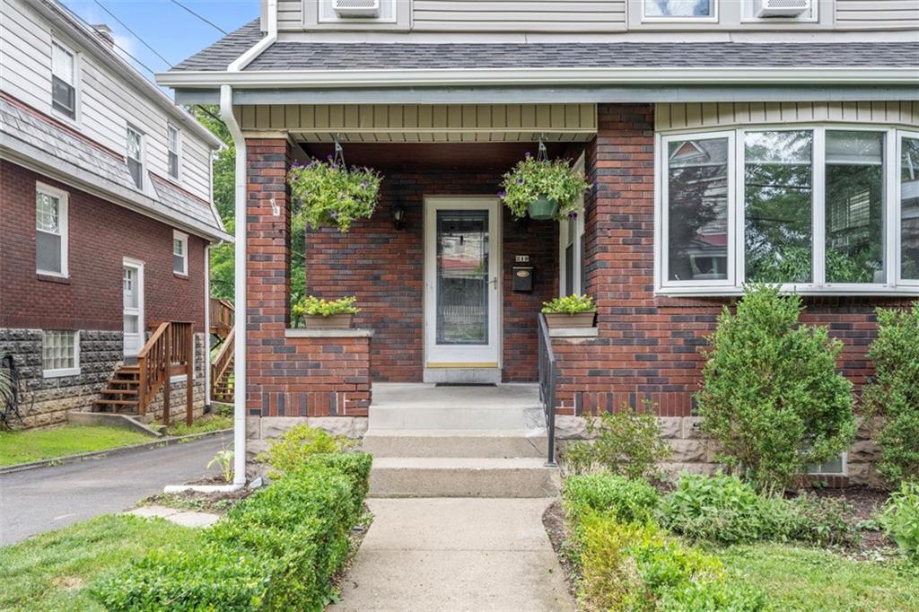 210 Ridge Avenue Ben Avon, PA 15202 - Photo 3 of 43