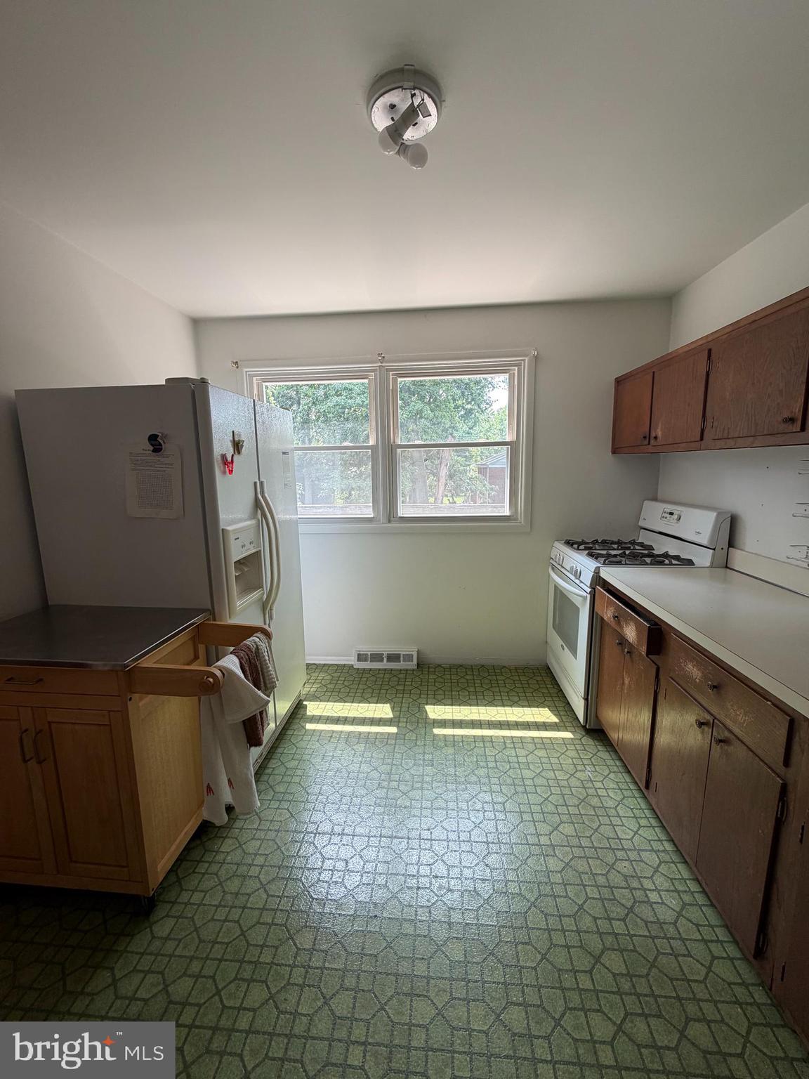 902 Averill Road Joppa, MD 21085 - Photo 6 of 24 Kitchen