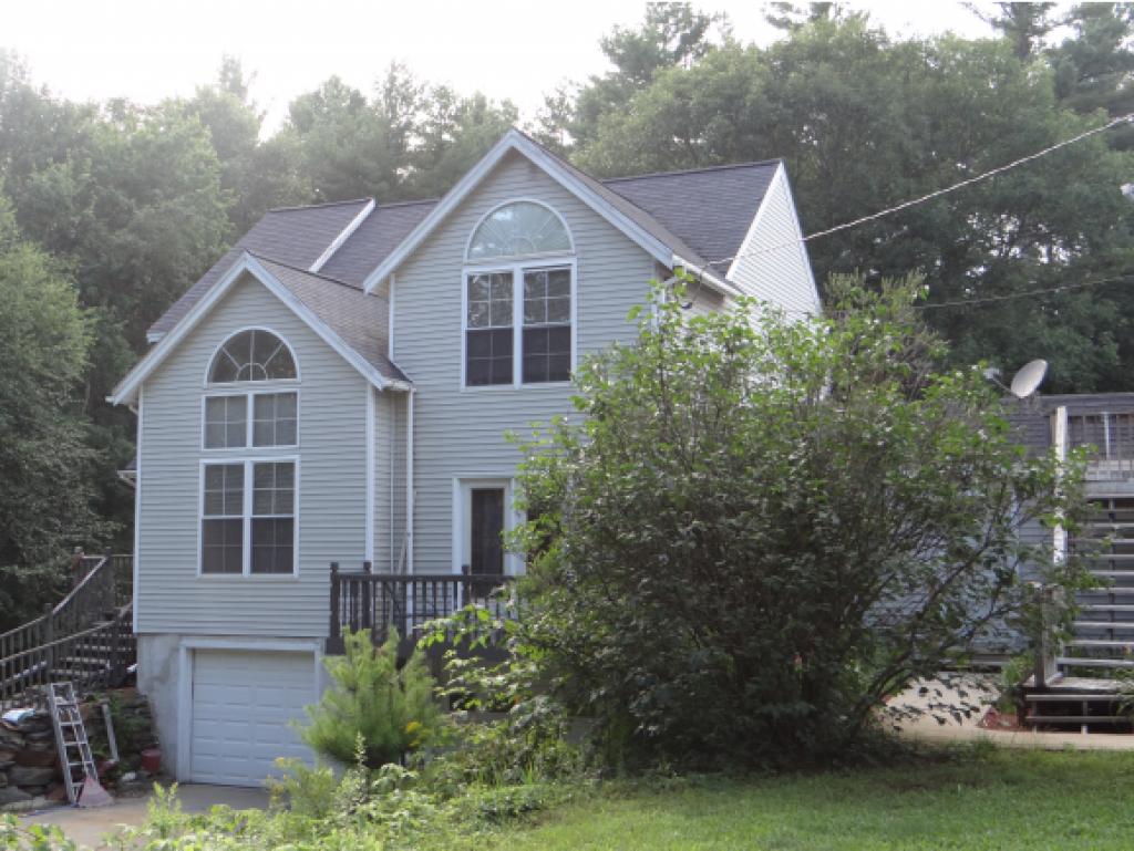 8 Lee Road Barrington, NH 03825 - Photo 1 of 11
