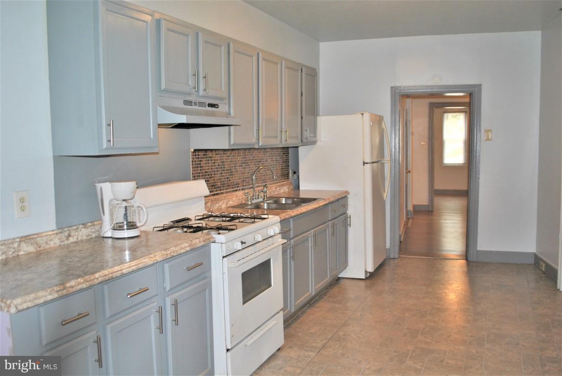 518 South Queen Street York, PA 17403 - Photo 6 of 19