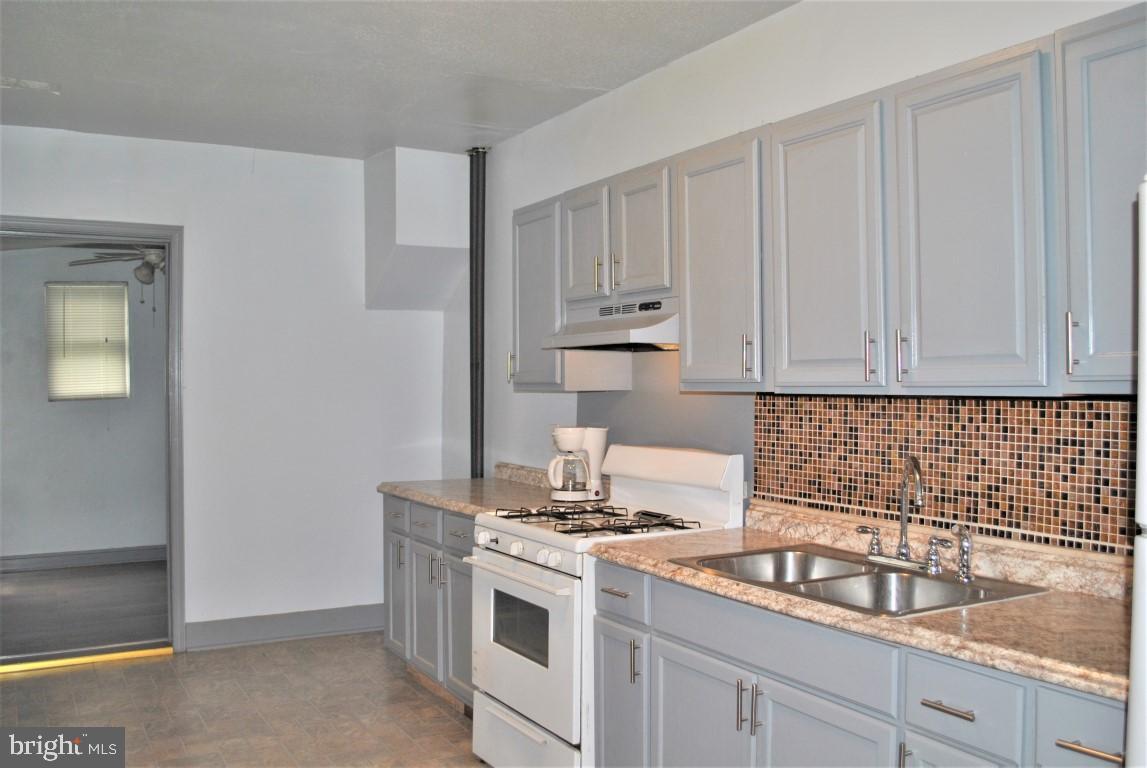 518 South Queen Street York, PA 17403 - Photo 7 of 19